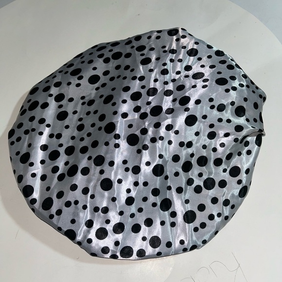 Elegant Purple Satin Hair Bonnet - Picture 4 of 4